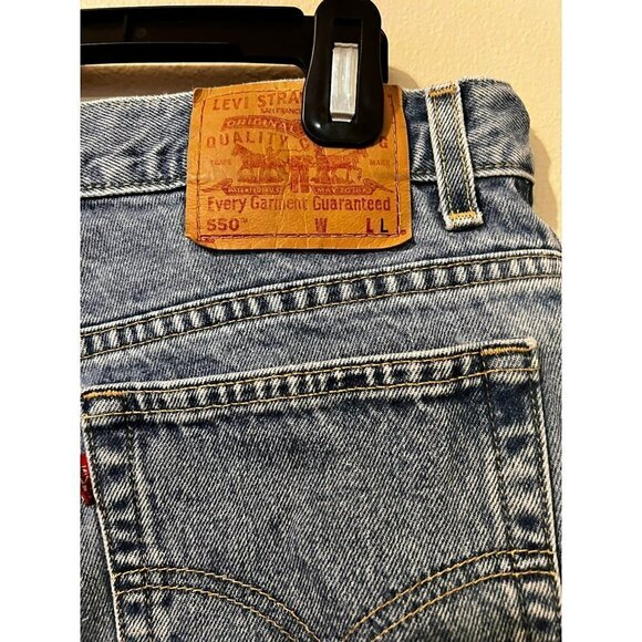 Women's Levi's 550 High Waisted Relaxed Fit Jeans Size 14 [EXCELLENT] - Picture 5 of 7